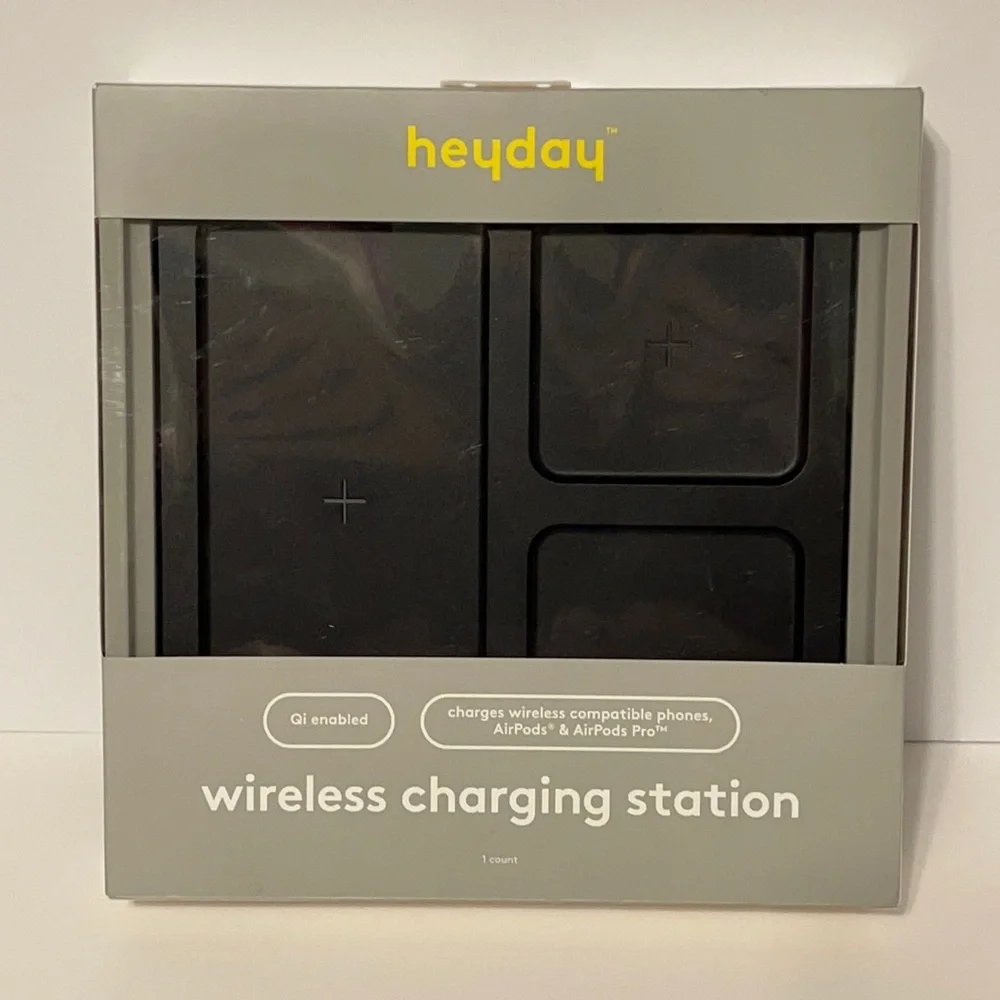 Heyday Black 10W Qi Wireless Charging Station - Compatible for Phone & AirPods